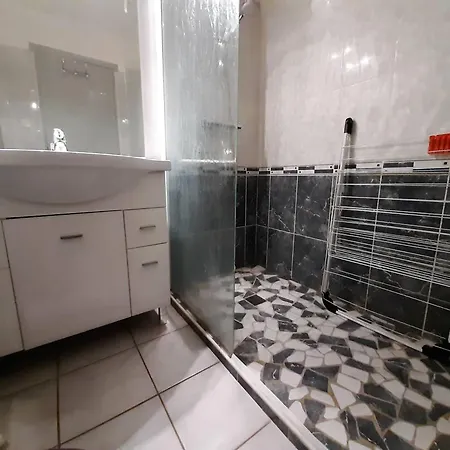 Deux-pieces En Bord De Pour 4 Personnes - Fr-1-750-114