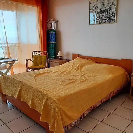 Apartment Deux-pieces En Bord De Pour 4 Personnes - Fr-1-750-114